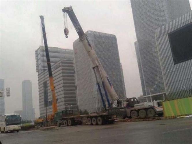 徐州市25吨吊车能吊多重设备？