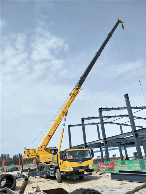 徐州市超高层建筑钢结构吊装案例